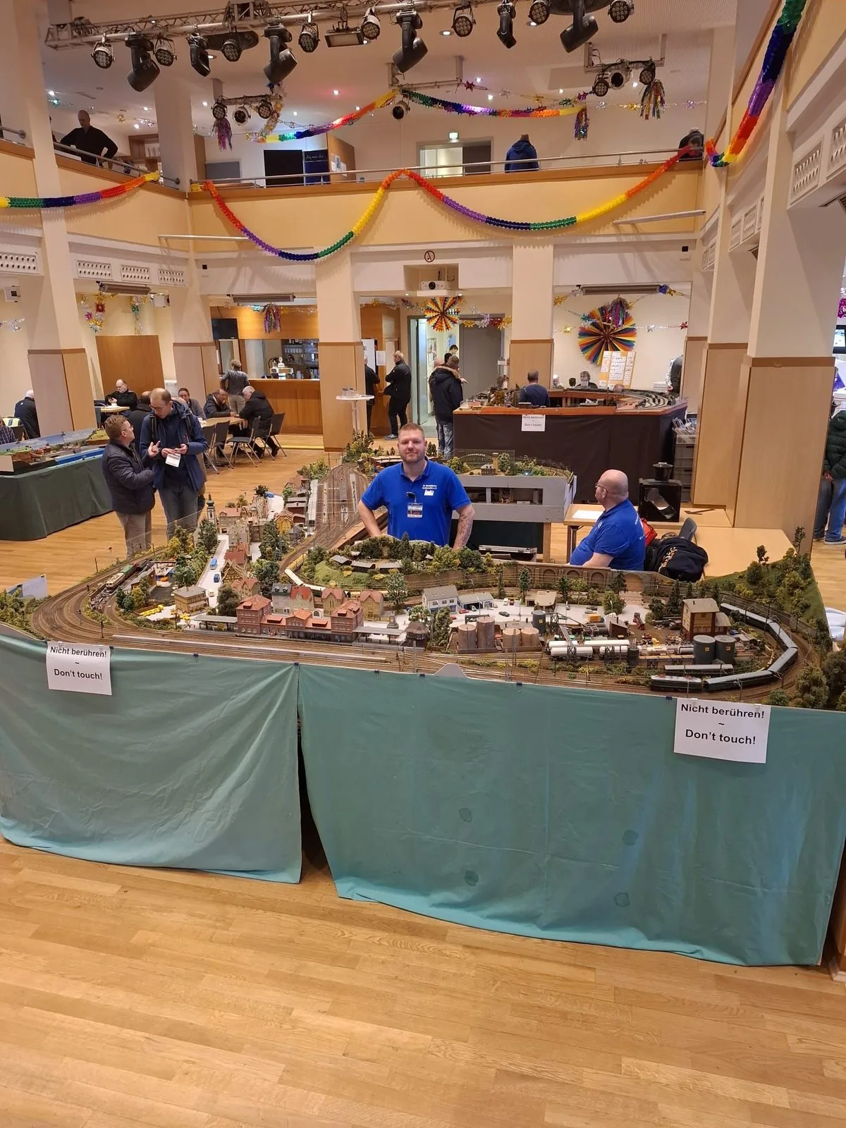 Besucherhalle beim Wintertreffen 2026
